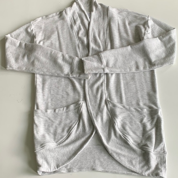 Athleta Girl Wrap’N Roll Cardigan Fog Heather Grey Gray Size XL/14 - Picture 3 of 10